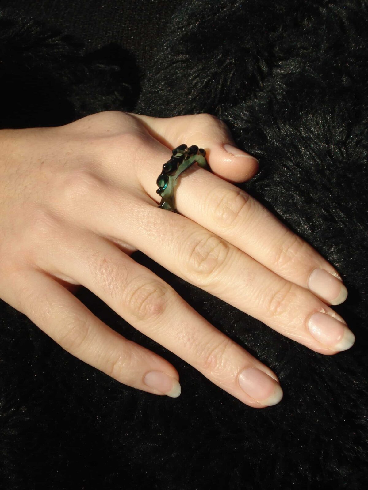 00093 GREEN ring - Image 4