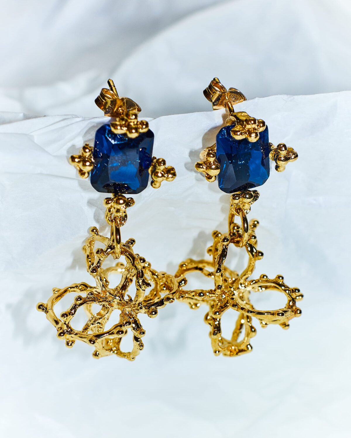 balance golden deep blue earrings sofía rocha