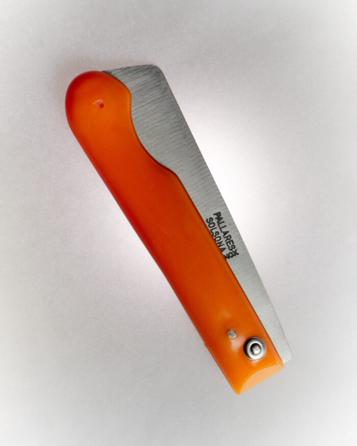 orange pocket knife pallares muy frágil
