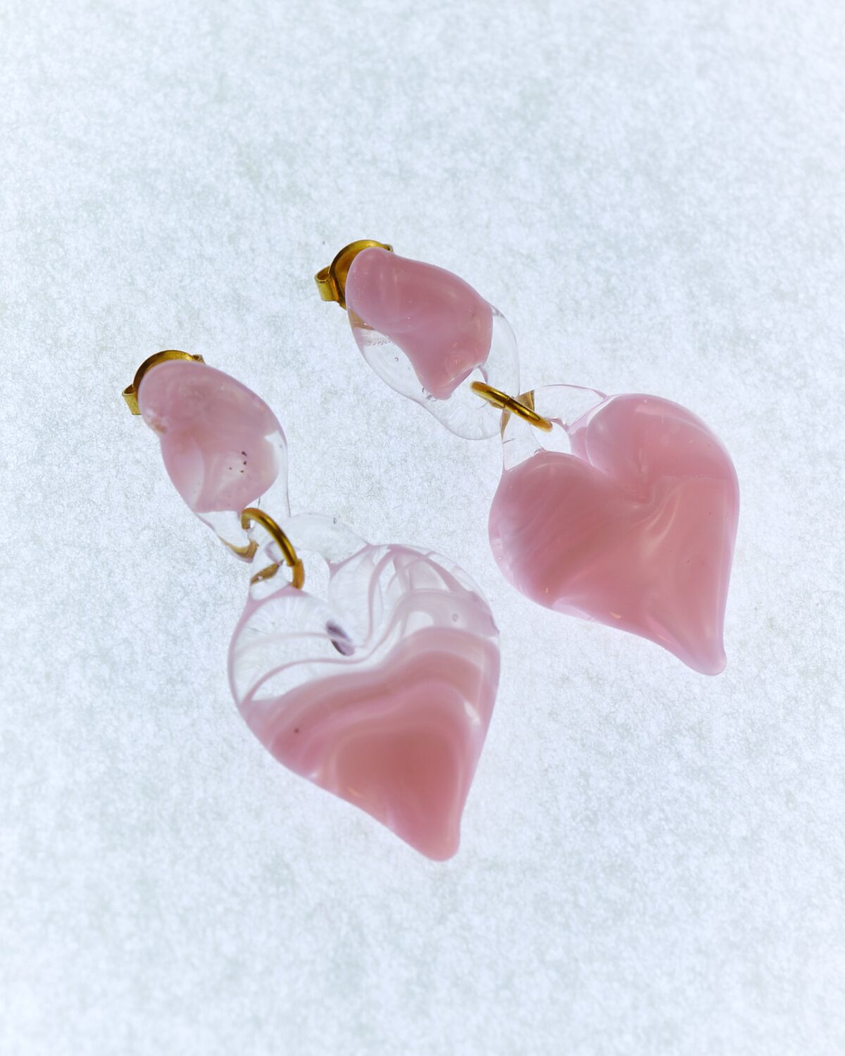 corazon pink glass earrings levens