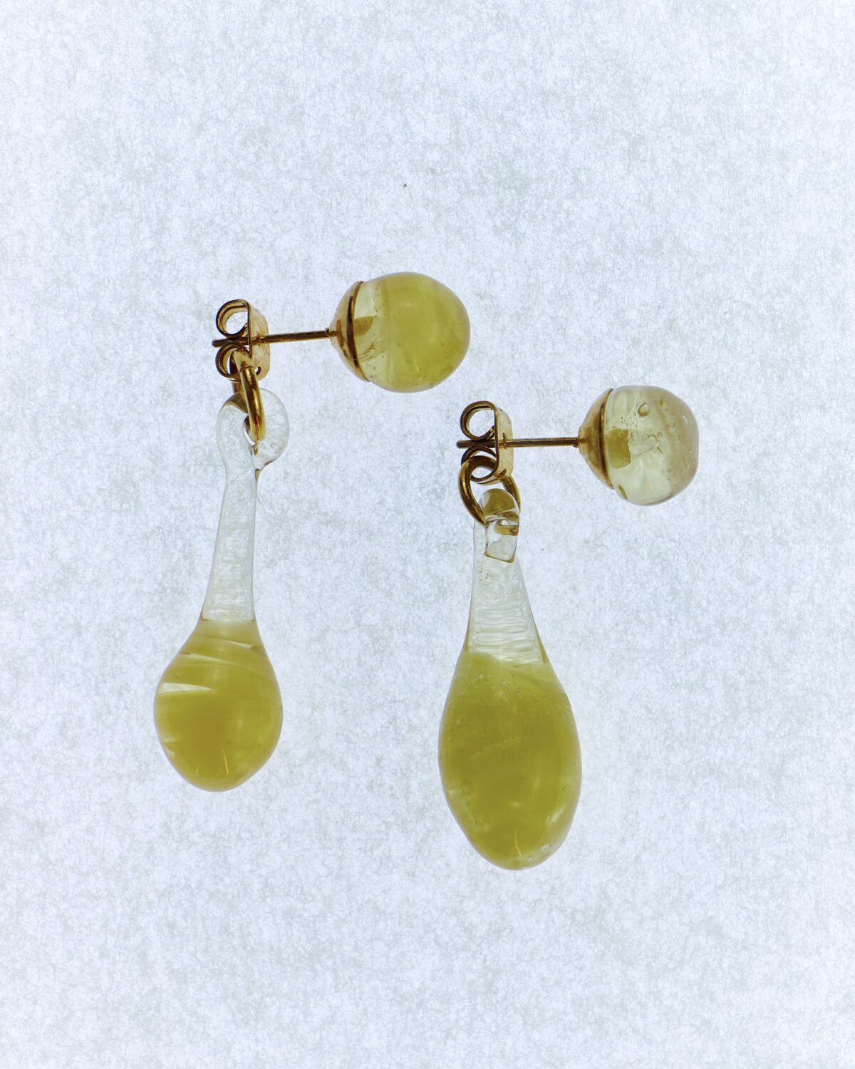 lágrima glass earrings light yellow levens