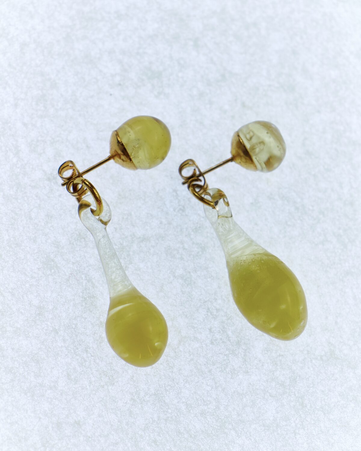 lágrima glass earrings light yellow levens