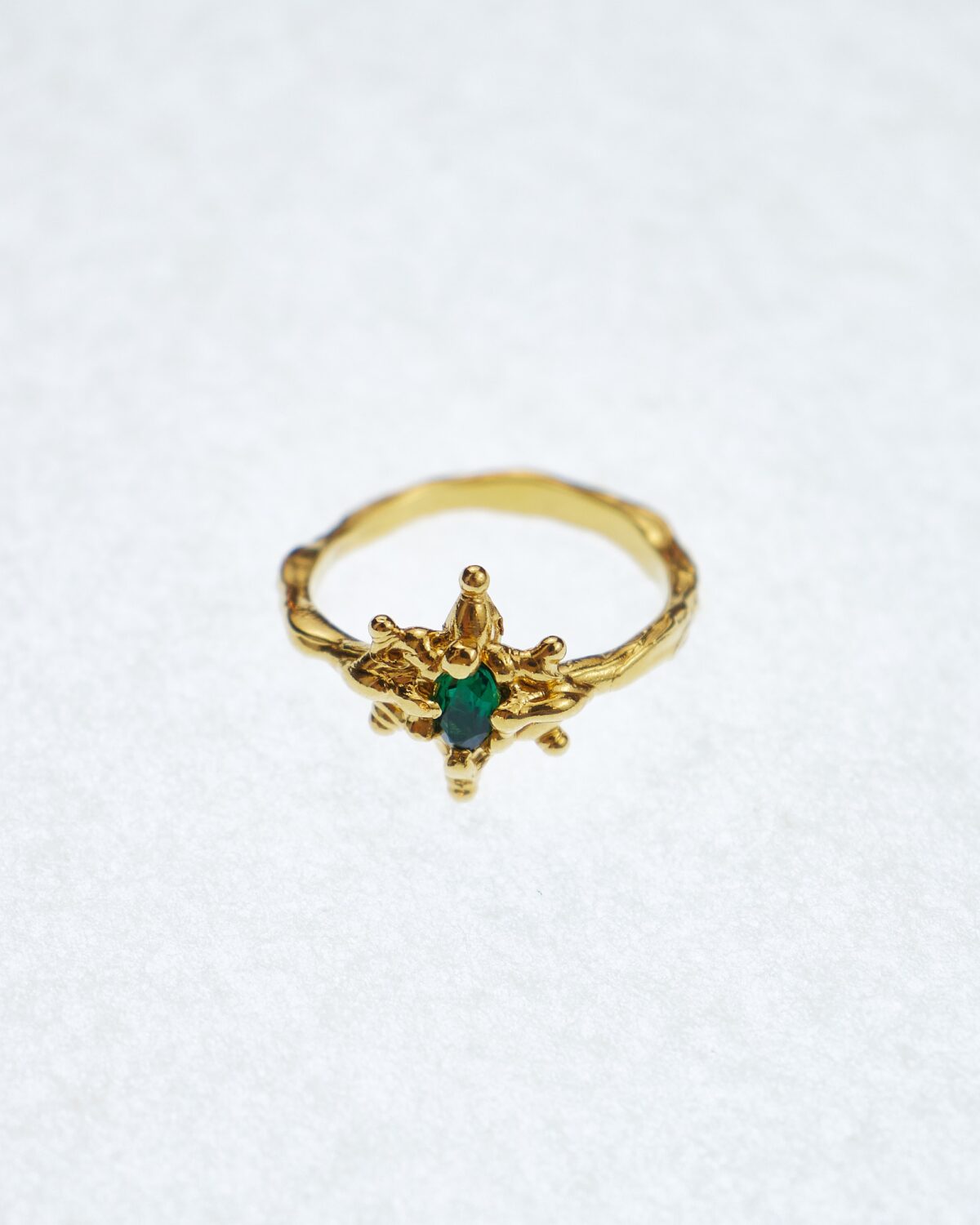 prisma golden deep green ring sofía rocha