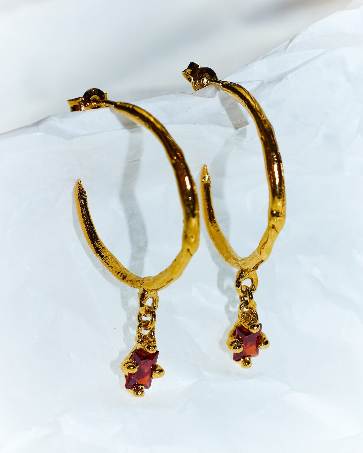 mini durmientes golden earrings campari sofía rocha