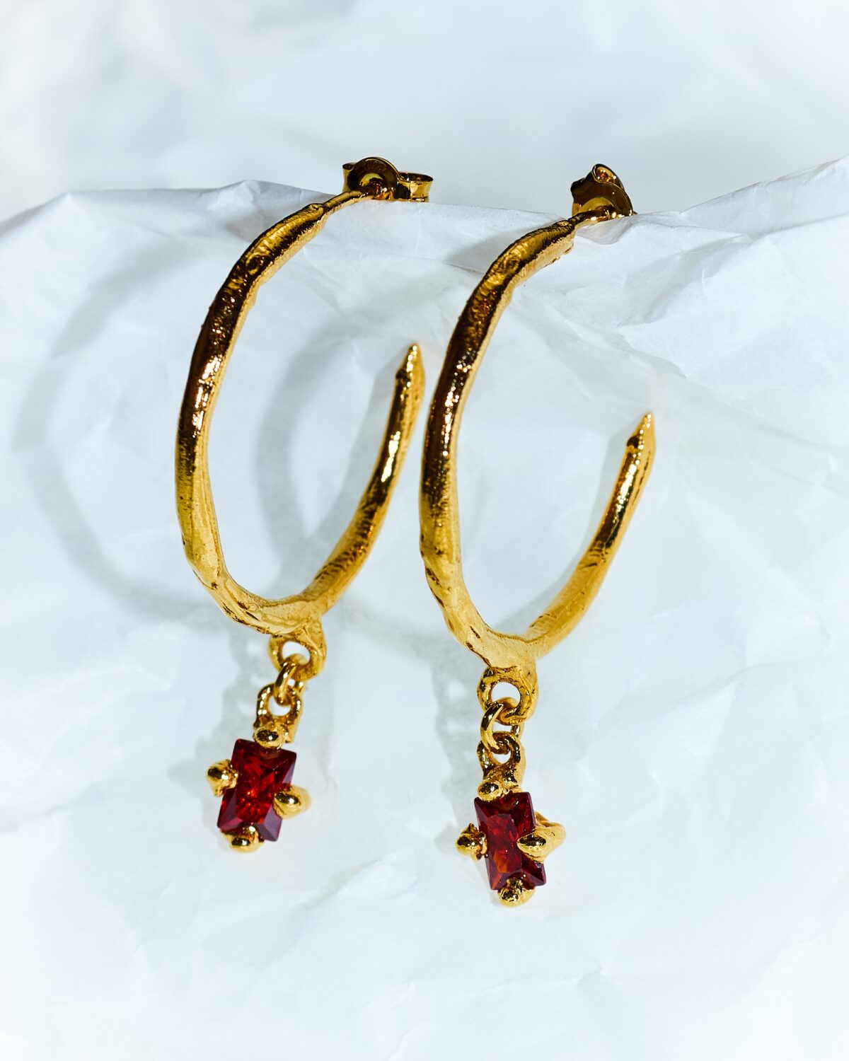 mini durmientes golden earrings campari sofía rocha