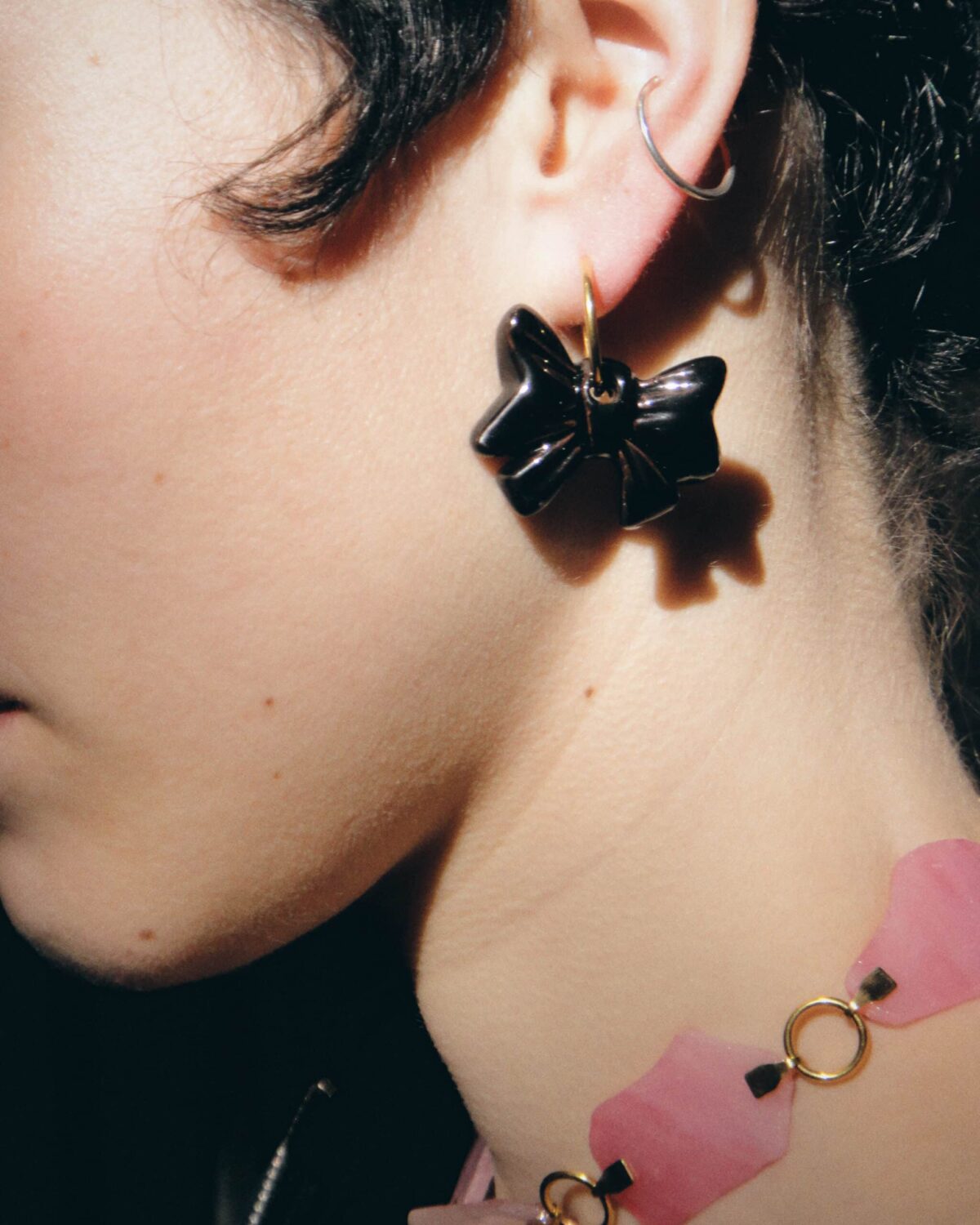 ceramic black bow earrings levens