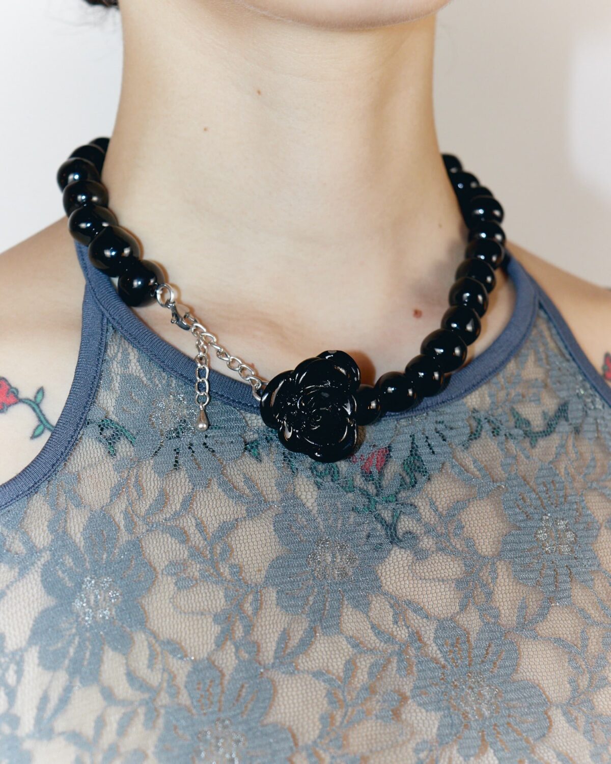 rosa & pearls necklace black levens