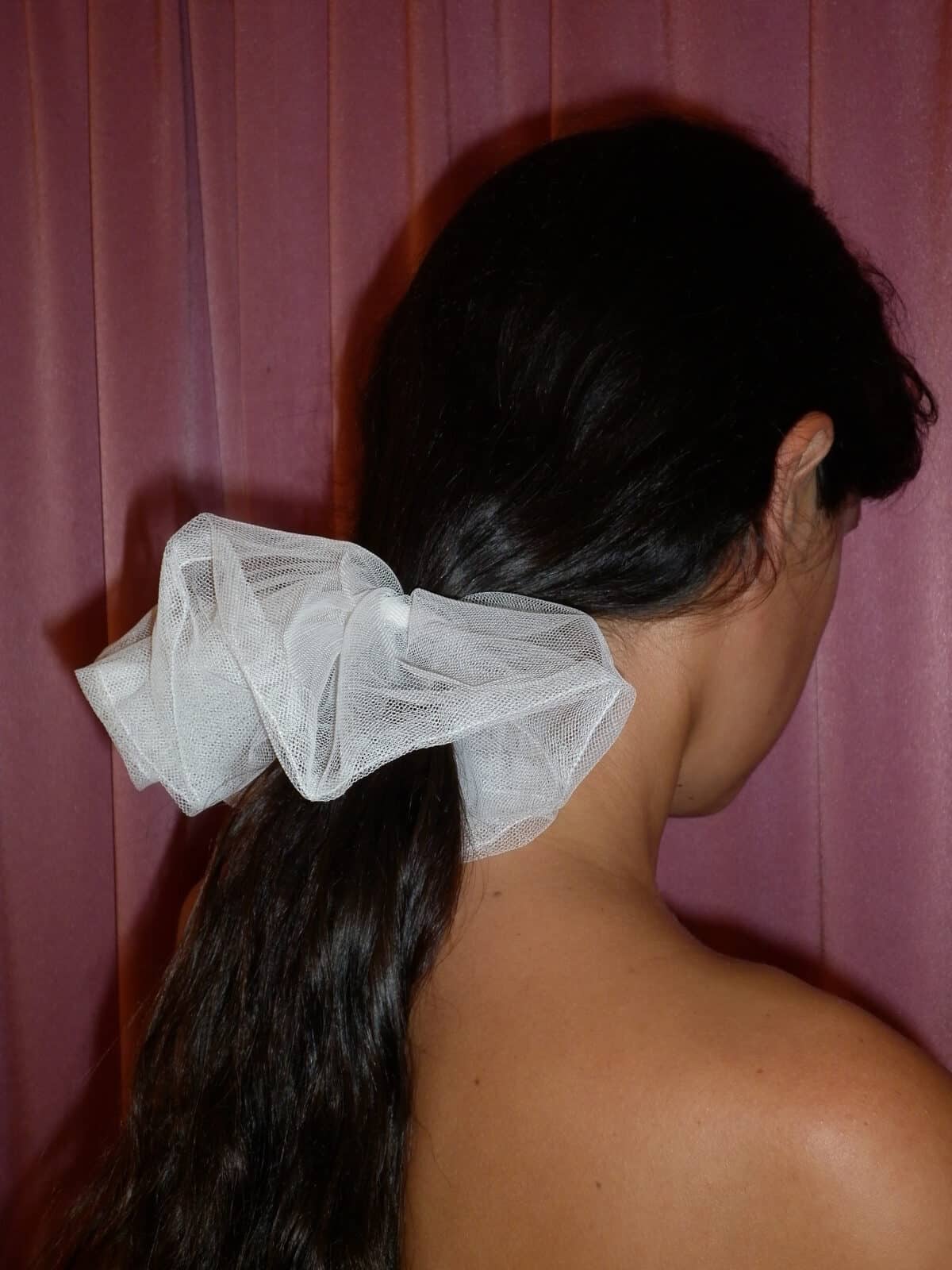 WHITE TULLE scrunchie muy frágil