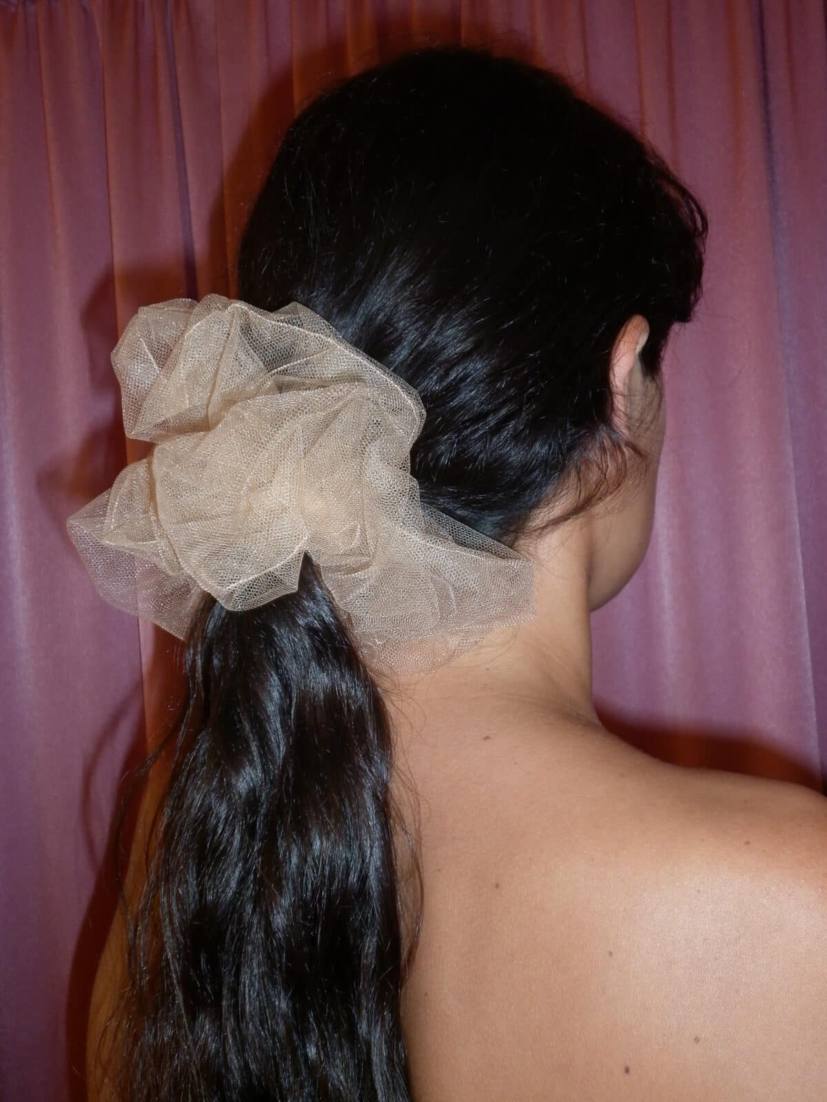 NUDE TULLE scrunchie muy frágil