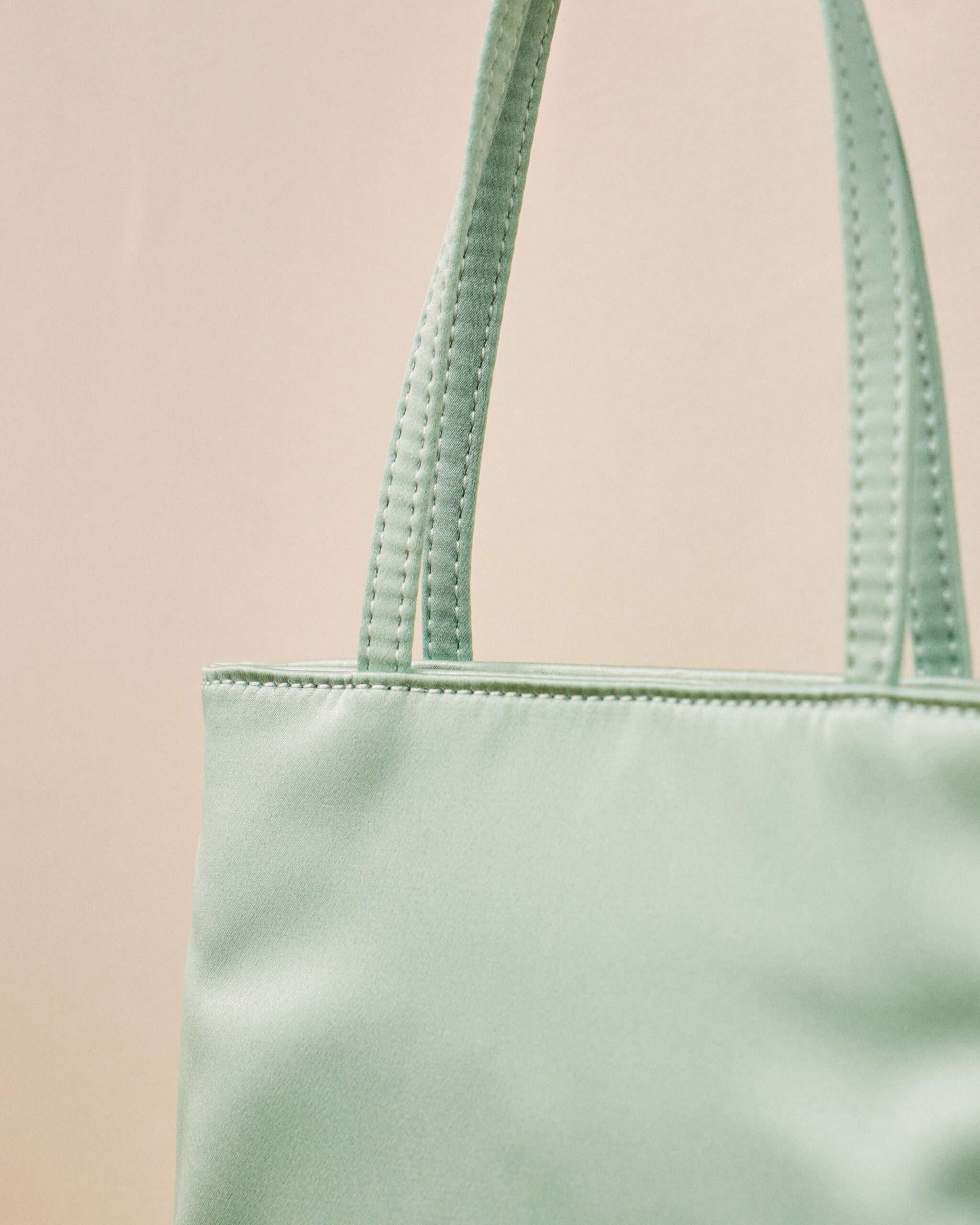 LITTLE LIGHT GREEN SILK bag by Hai - MUY FRÁGIL