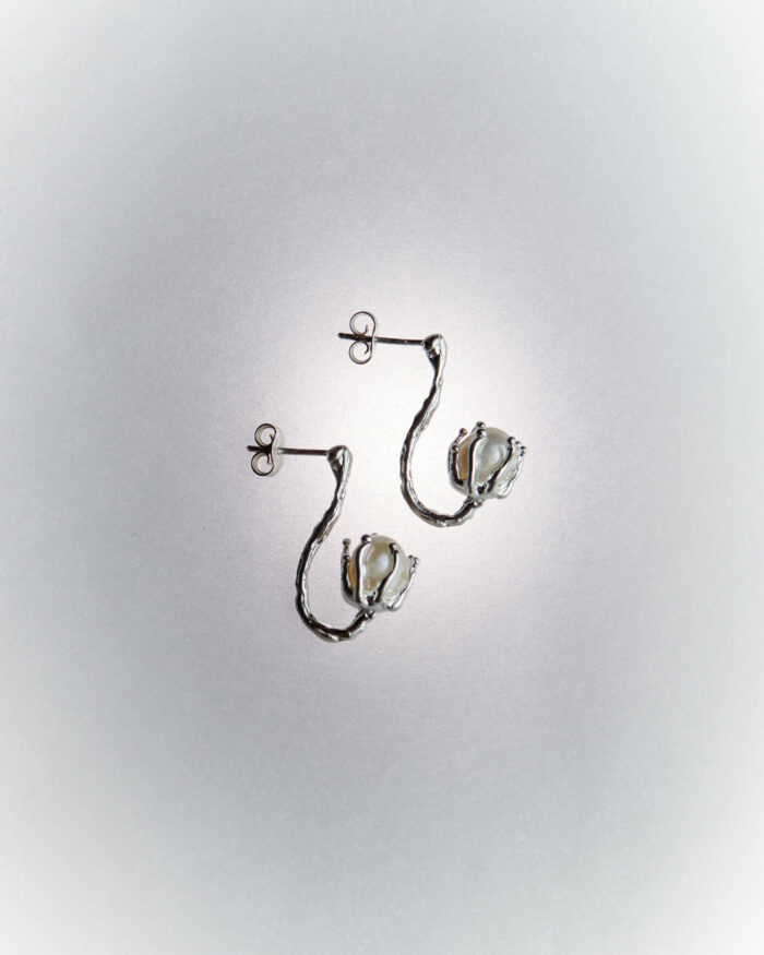 chandelier silver pearl earrings sofía rocha muy frágil