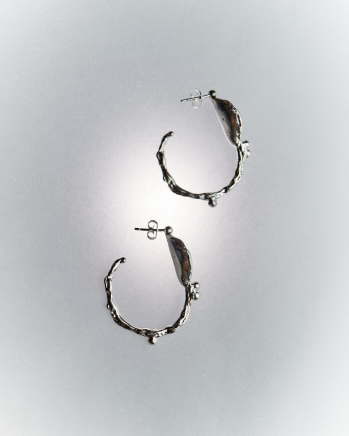 pétalos silver earrings sofía rocha muy frágil
