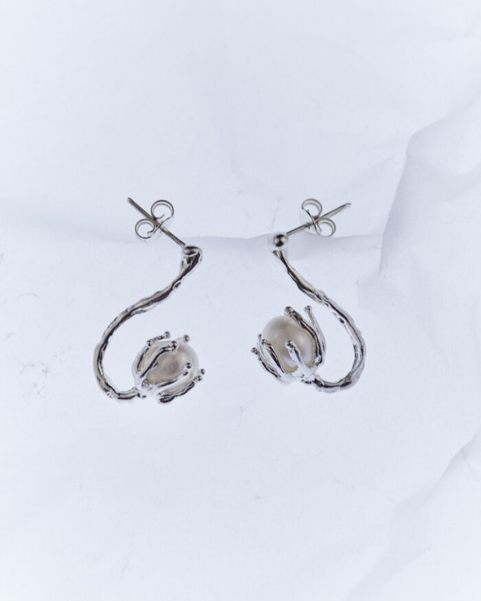 chandelier silver pearl earrings sofía rocha muy frágil