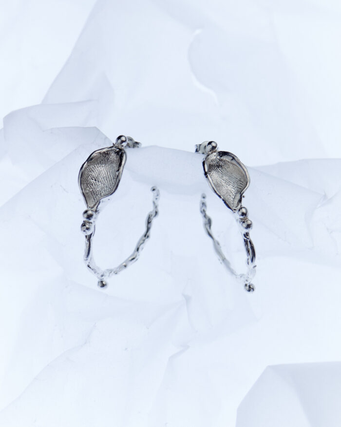pétalos silver earrings sofía rocha muy frágil