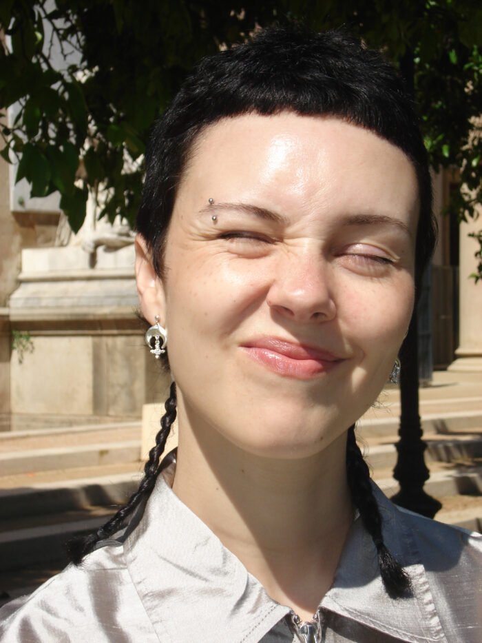 media luna white silver earrings sofía rocha muy frágil