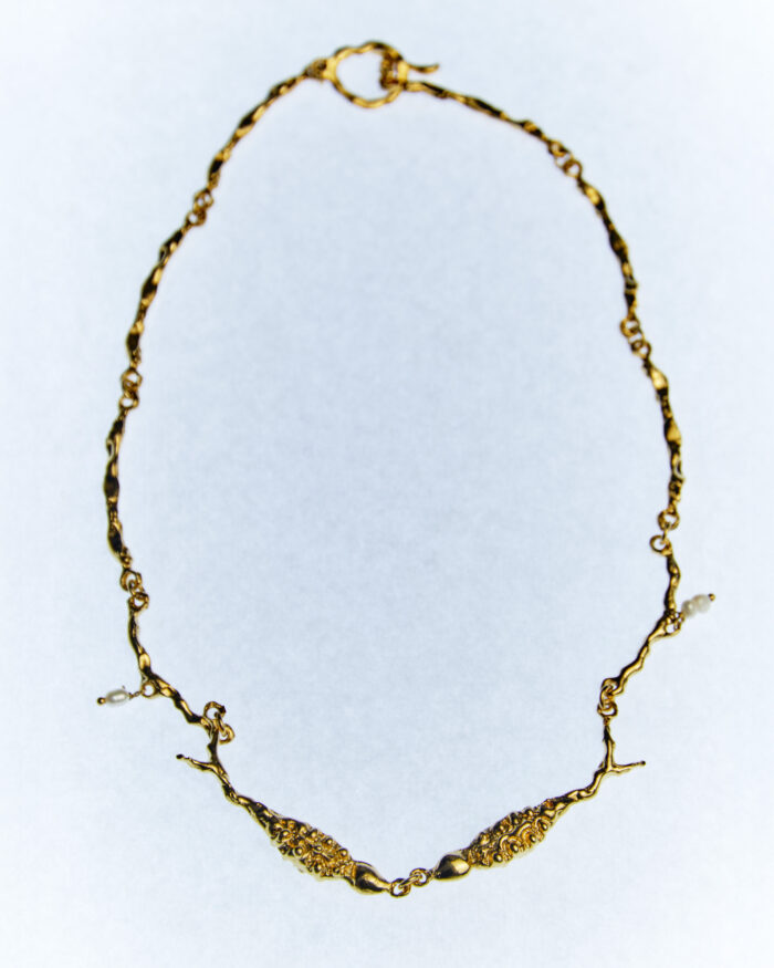 pez espuma golden necklace sofía rocha muy frágil