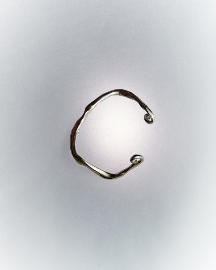 intrincate silver bracelet sofía rocha muy frágil
