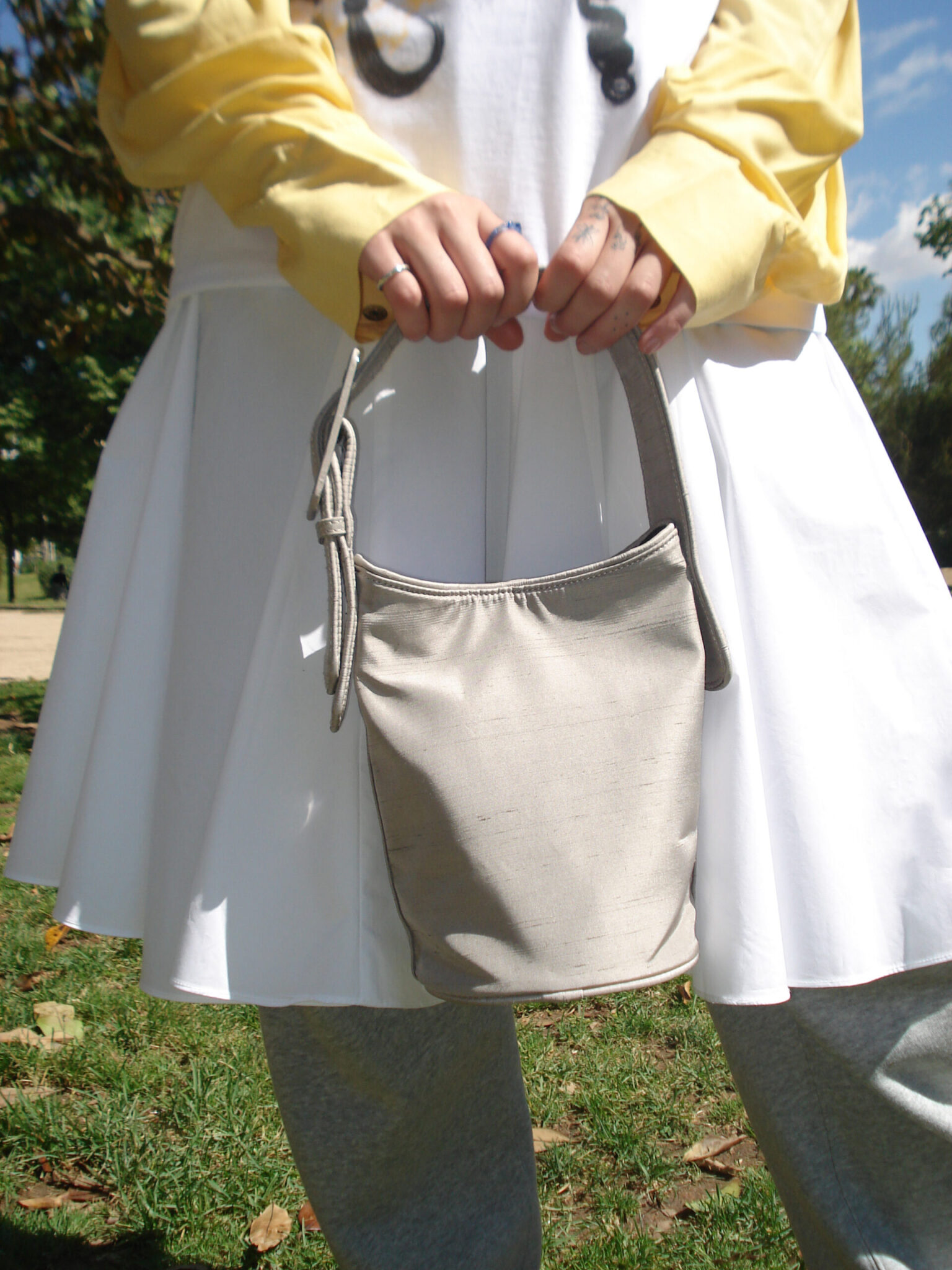 bluma bag silver hai muy frágil