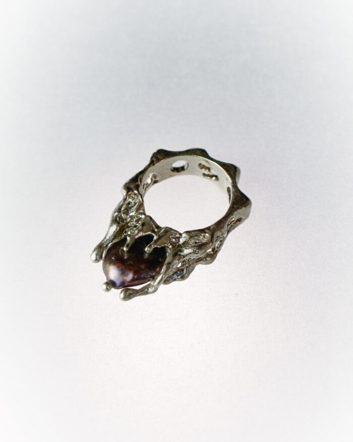 kirsti dark pearl silver ring pendant gohara muy frágil