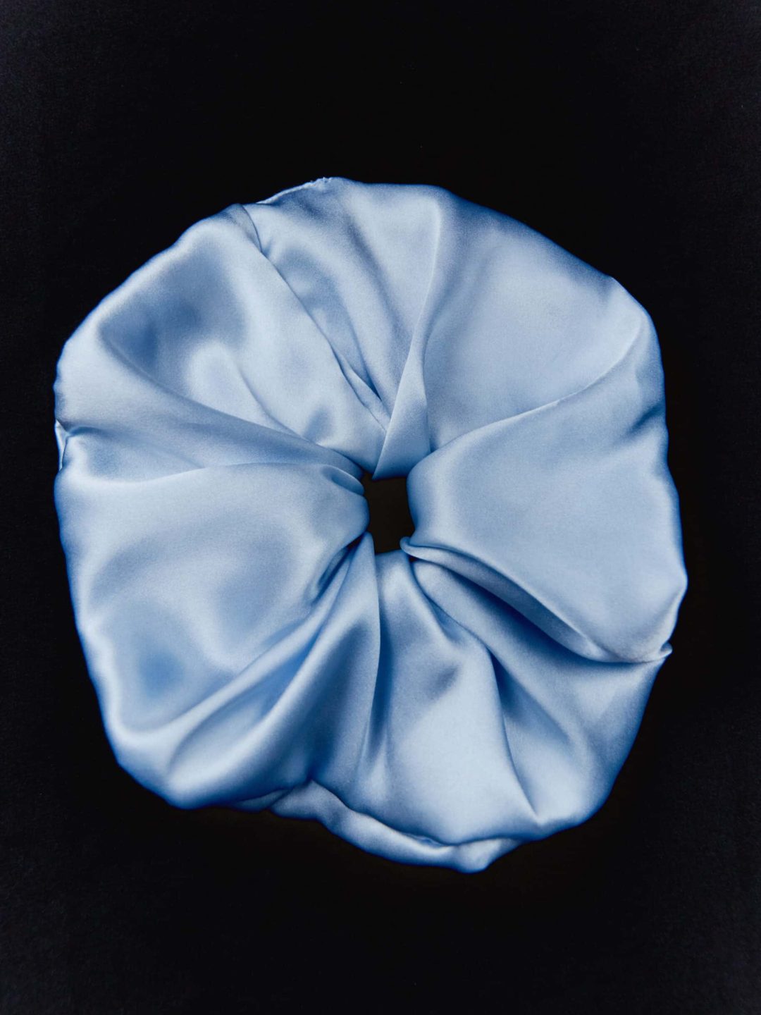 SILK LIGHT BLUE scrunchie