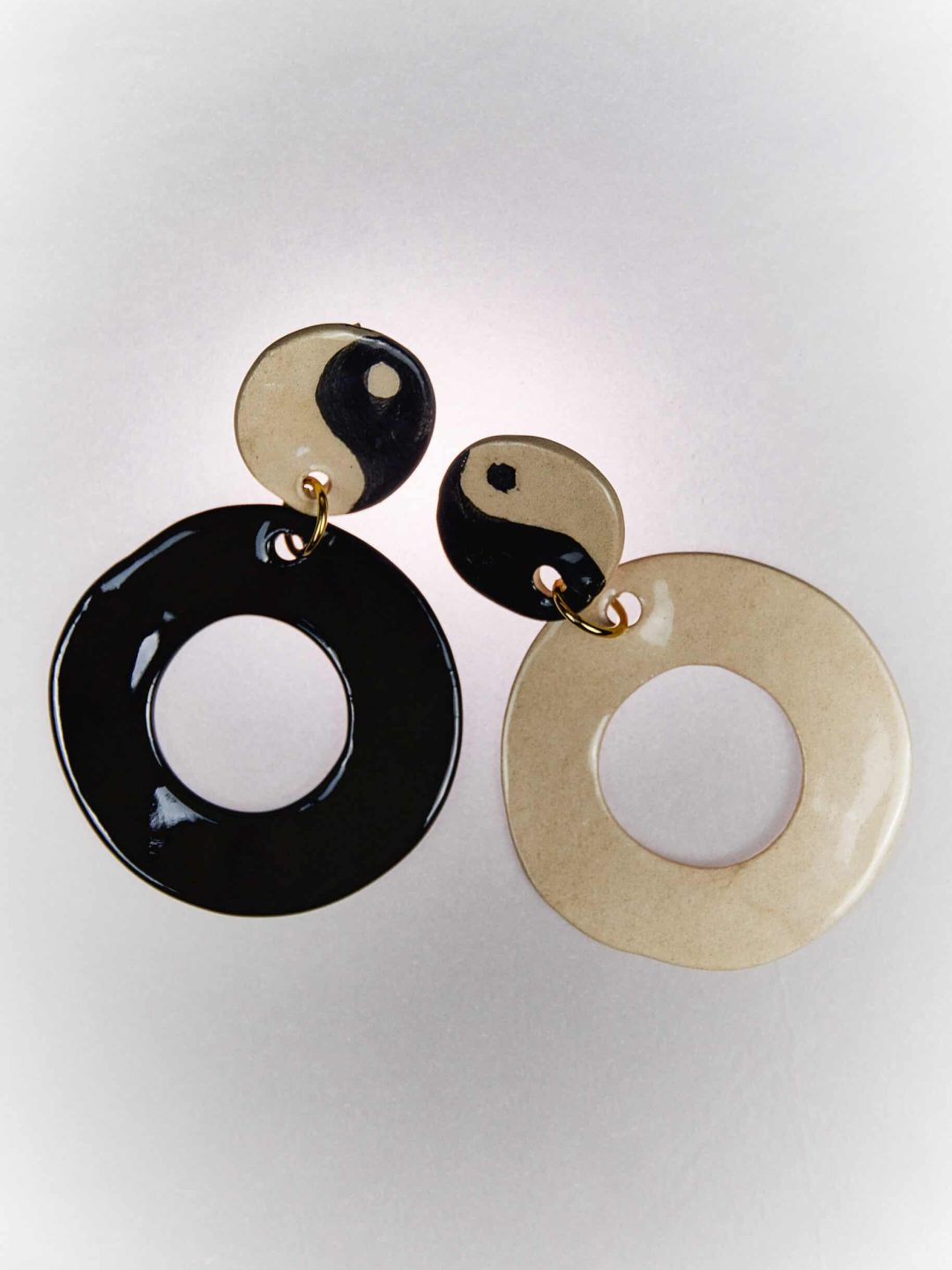 yin yang ceramic hoops levens