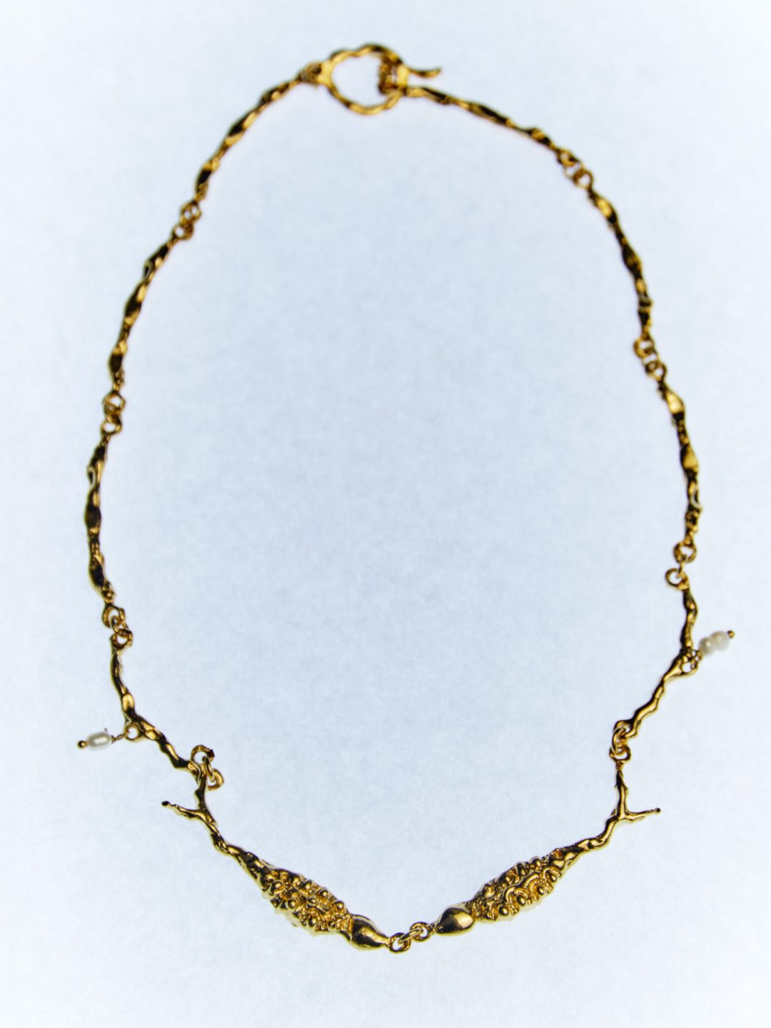 pez espuma golden necklace sofía rocha muy frágil