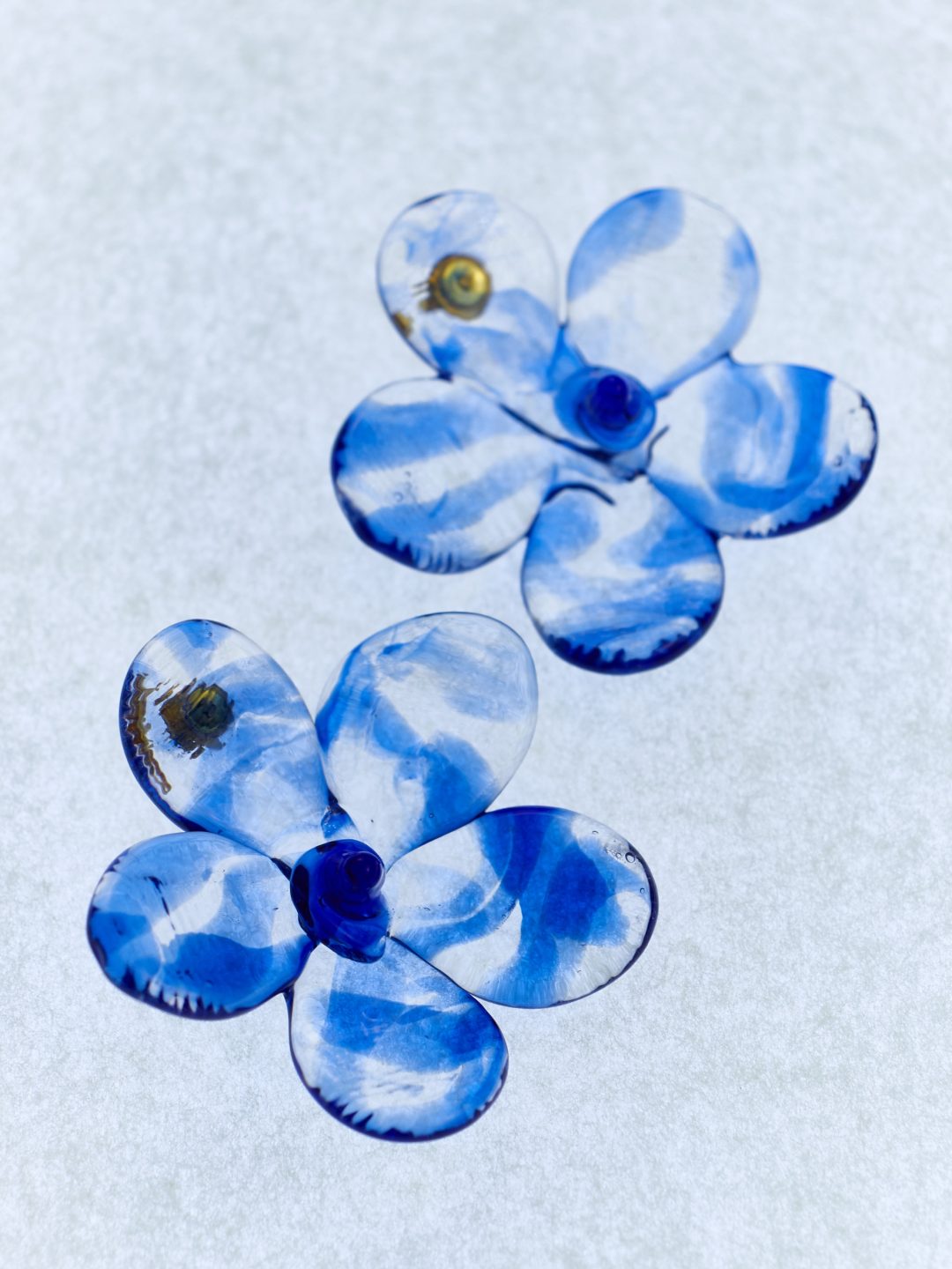 maxi flower blue glass earrings levens