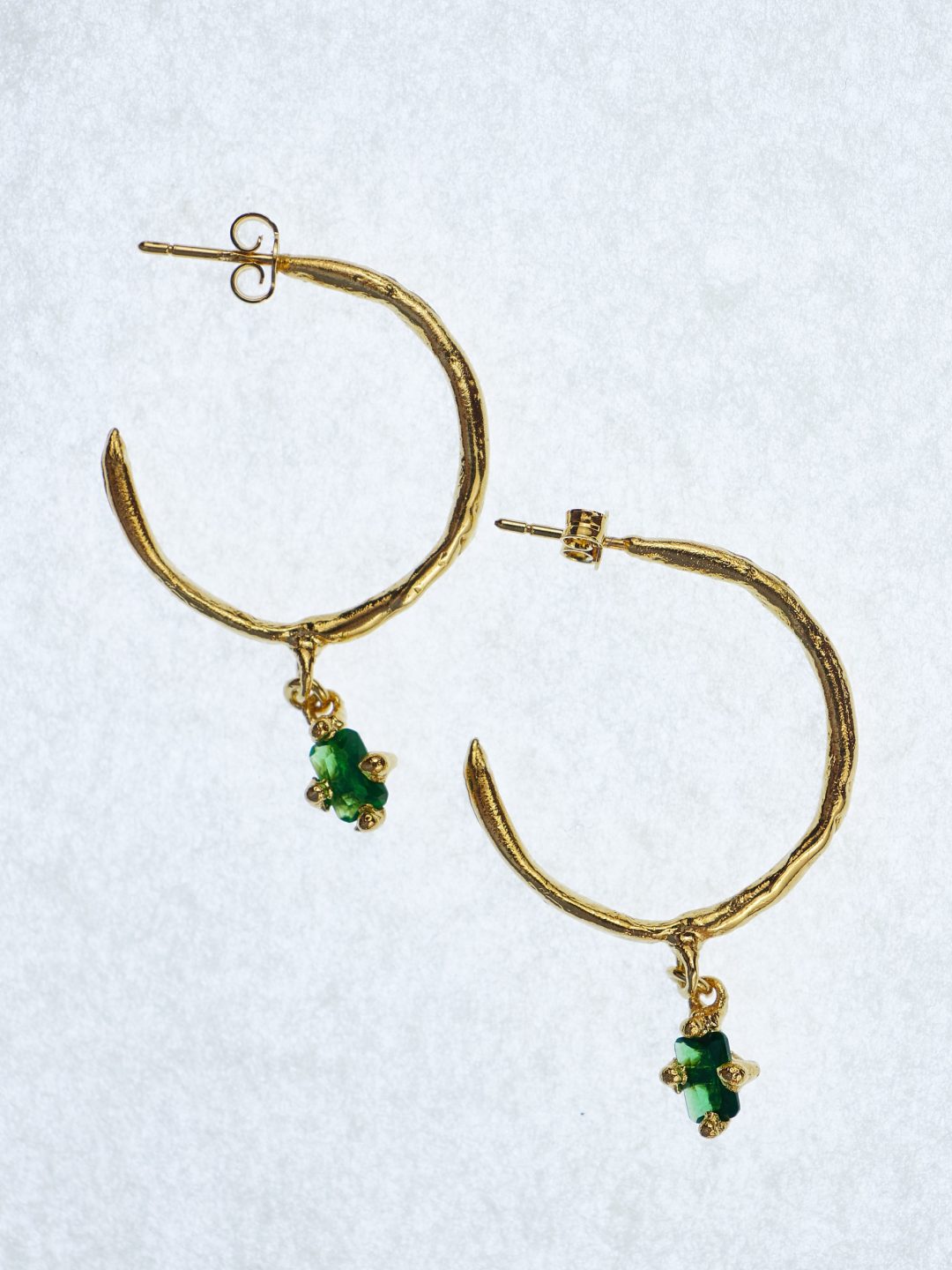 mini durmientes golden earrings dark green sofía rocha