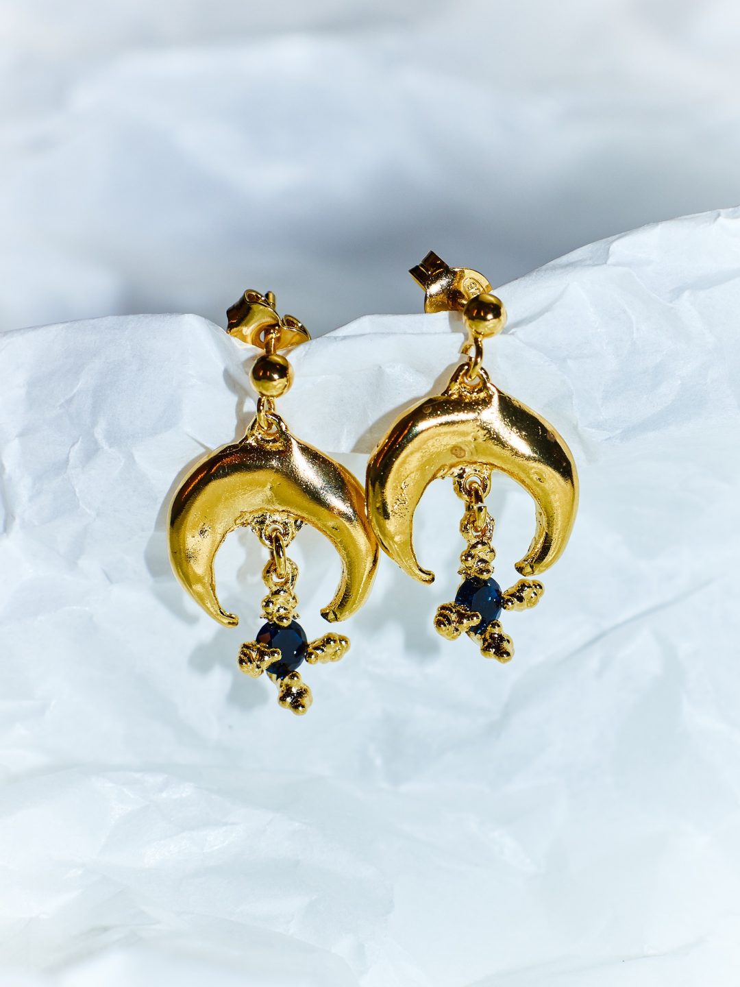 media luna deep. blue golden earrings sofía rocha