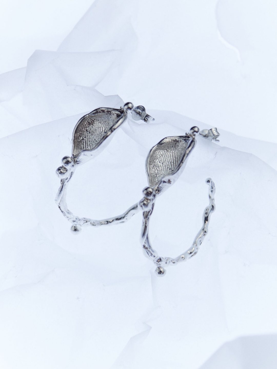 pétalos silver earrings sofía rocha muy frágil