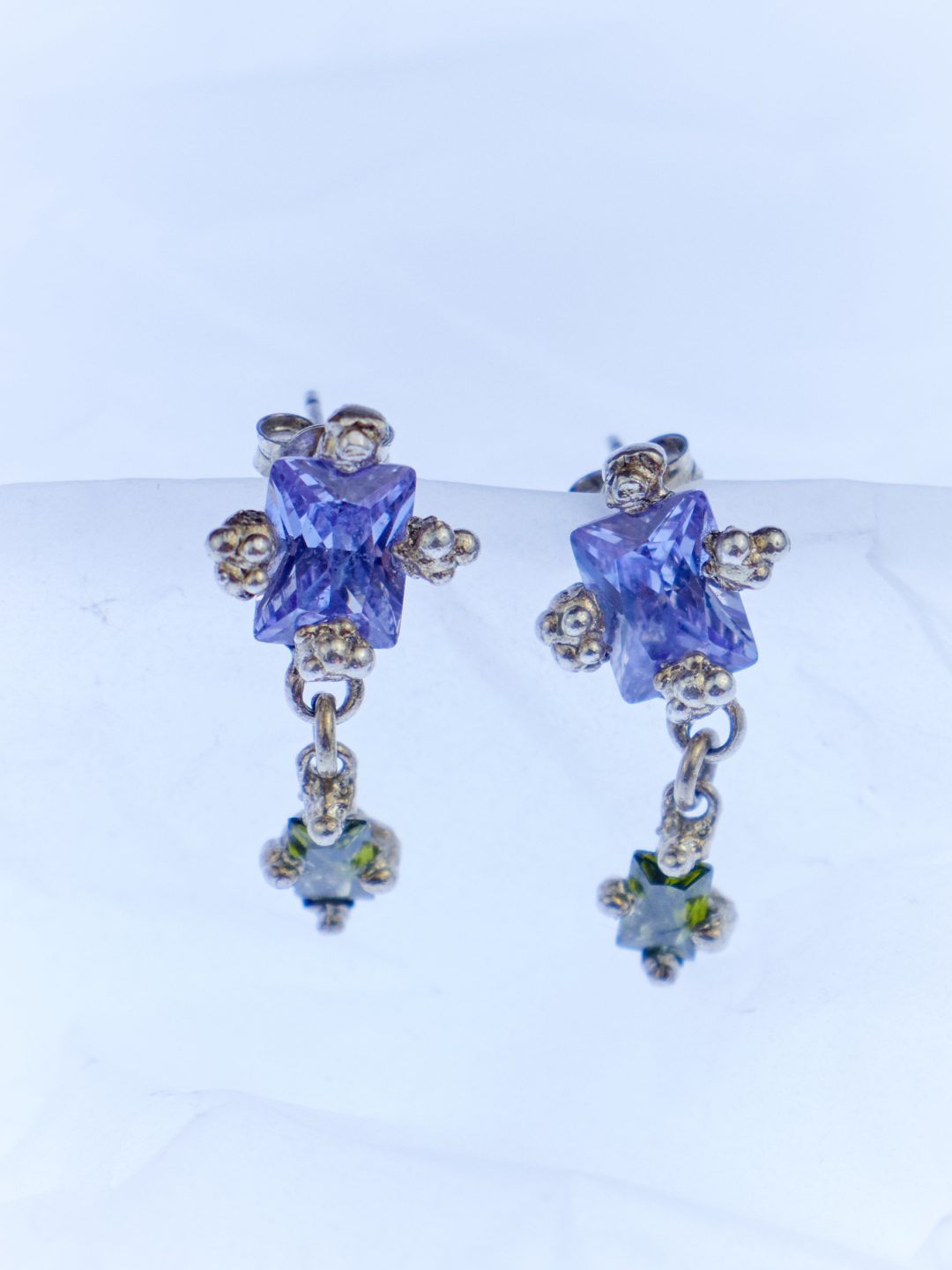 awake silver lilac & olive green earrings sofía rocha muy frágil