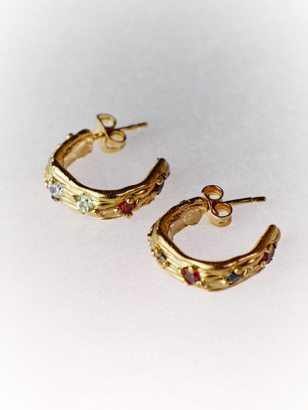 artemisa earrings golden sofía rocha muy frágil