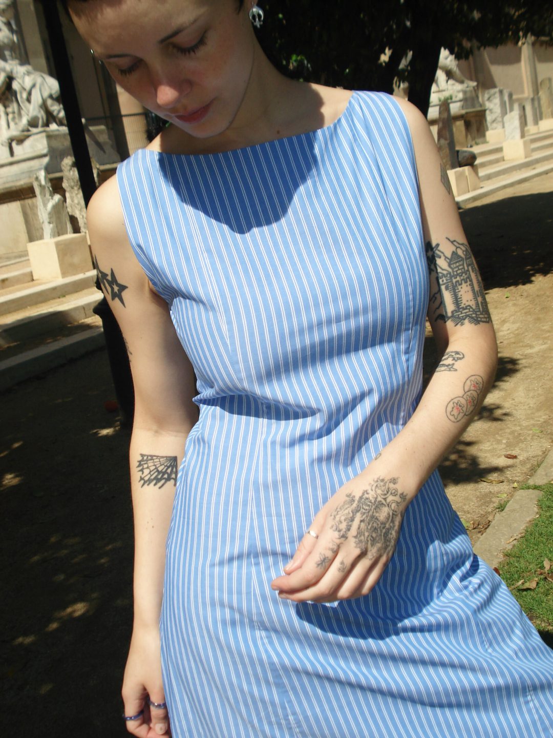 lia dress hai muy fragil
