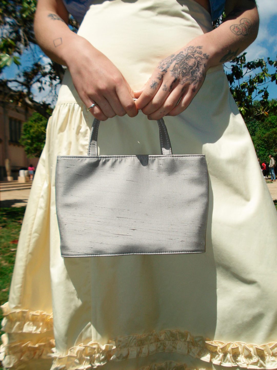clementine silver bag dupion silk hai muy fragil
