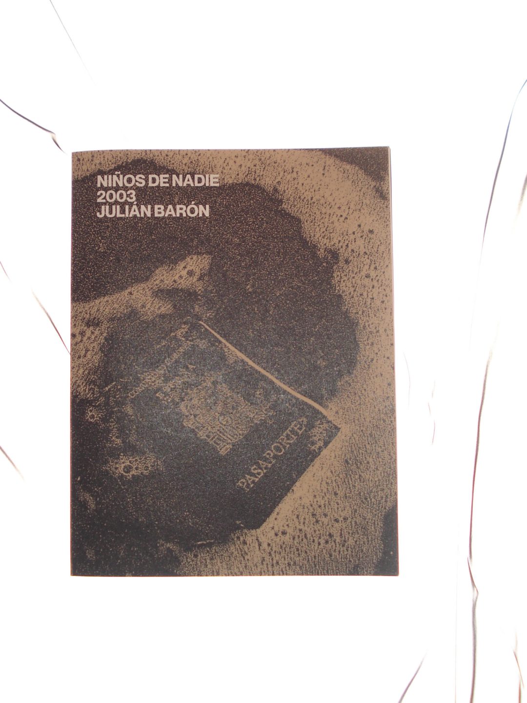 niños de nadie julián barón ojos de buey muy frágil