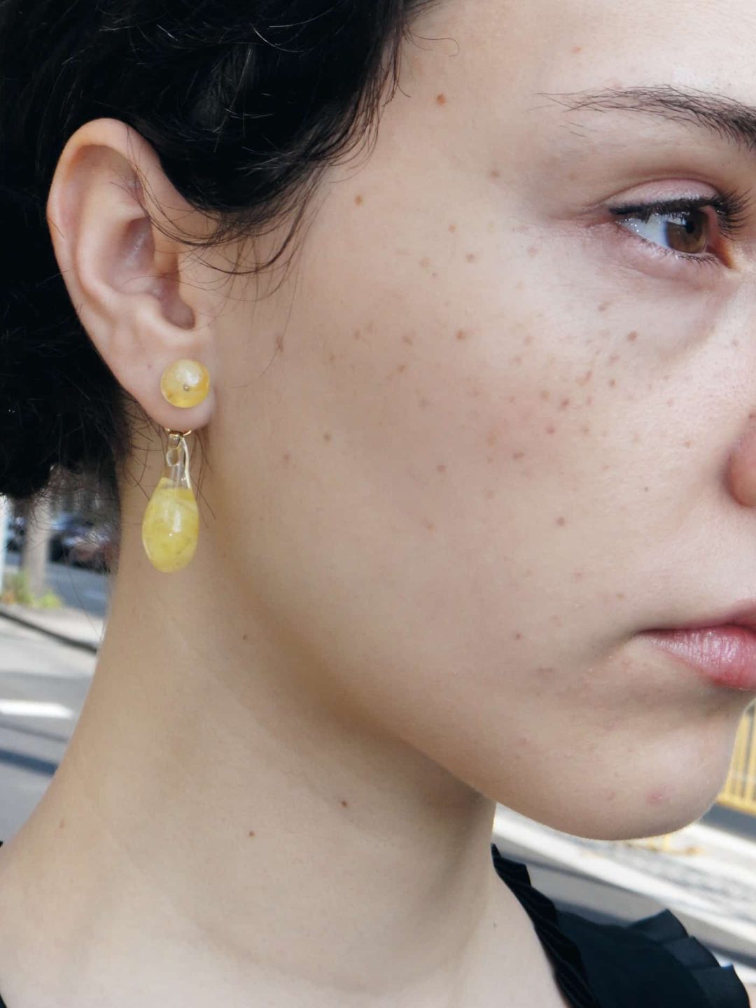 lágrima glass earrings light yellow levens