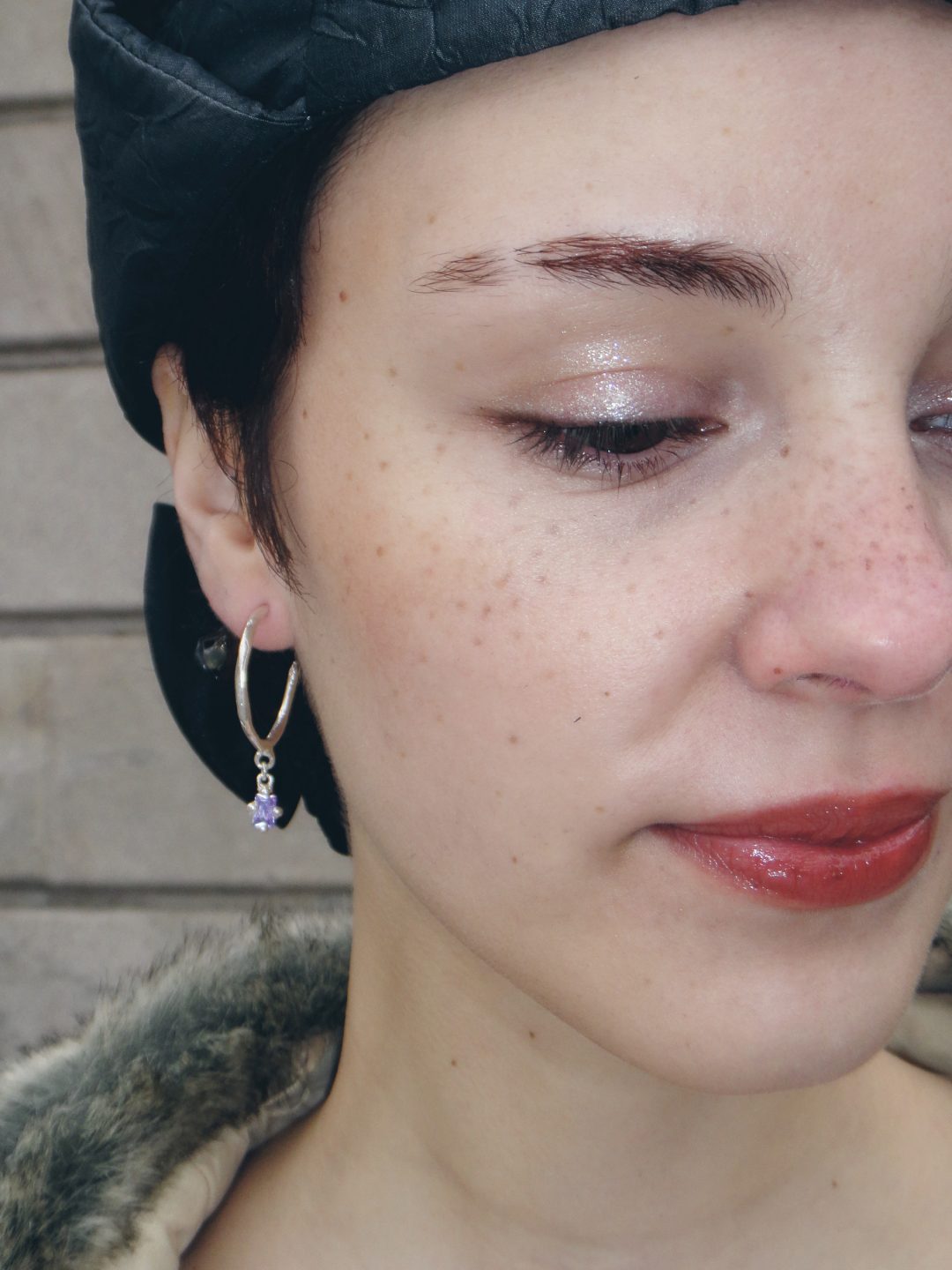 mini durmientes silver earrings lilac sofía rocha muy frágil